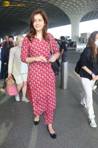 actress raashi khanna in a red salwar dress at airport