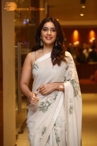 Raashi Khanna looking beautiful in a Saree at Three Roses OTT Show Event