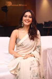 Raashi Khanna looking beautiful in a Saree at Three Roses OTT Show Event