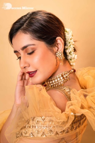 Raashi khanna photoshoot