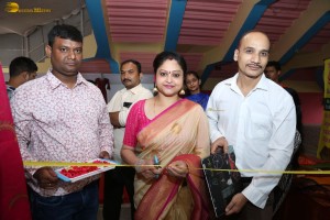 Actress Raasi launches Silk of India Handloom Expo