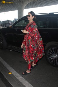 actress Rakul Preet Singh in a colorful attire at airport