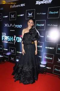 actress Rakul Preet Singh stunning in a black dress doing a ramp walk