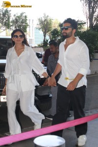 actress Rakul Preet Singh spotted at mumbai airport with her husband jackky bhagnani