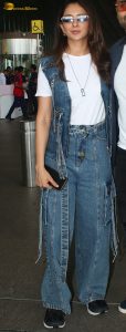 actress Rakul Preet Singh chic look in denim jeans