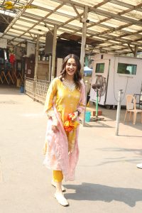 actress Rakul Preet Singh beautiful in a yellow salwar dress