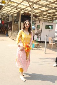 actress Rakul Preet Singh beautiful in a yellow salwar dress