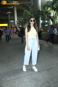 Rakul Preet Singh seen at Mumbai Airport