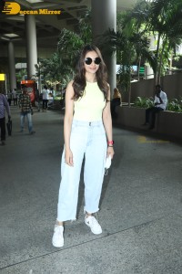 Rakul Preet Singh seen at Mumbai Airport