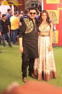 Ajay Devgn and Rakul Preet promote Runway 34 at Dance India Dance Little Masters Set