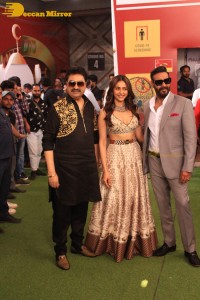 Ajay Devgn and Rakul Preet promote Runway 34 at Dance India Dance Little Masters Set