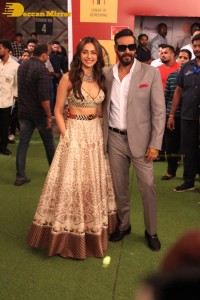Ajay Devgn and Rakul Preet promote Runway 34 at Dance India Dance Little Masters Set