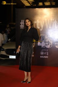 Celebrities including Mrunal Thakur, Shilpa Shetty, Neha Dhupia, Sonali Bendre, Raashi Khanna attend Ramesh Taurani’s birthday