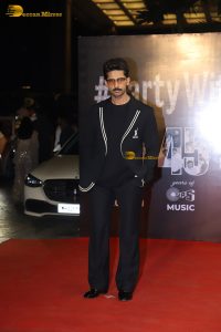 Celebrities including Mrunal Thakur, Shilpa Shetty, Neha Dhupia, Sonali Bendre, Raashi Khanna attend Ramesh Taurani’s birthday