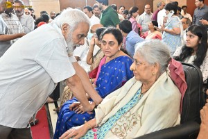 Family, Friends, and Well-wishers including Chandrababu Naidu, Chiranjeevi, Pawan Kalyan, Nagarjuna pay last respects to Ramoji Rao