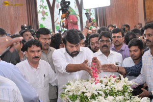 Family, Friends, and Well-wishers including Chandrababu Naidu, Chiranjeevi, Pawan Kalyan, Nagarjuna pay last respects to Ramoji Rao