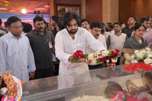Family, Friends, and Well-wishers including Chandrababu Naidu, Chiranjeevi, Pawan Kalyan, Nagarjuna pay last respects to Ramoji Rao