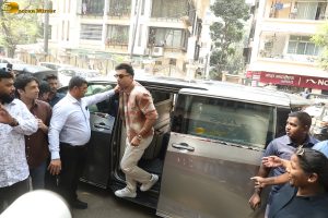 ranbir kapoor celebrates the first anniversary of his clothing brand ARKS