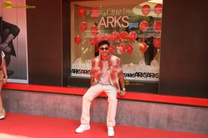 ranbir kapoor celebrates the first anniversary of his clothing brand ARKS