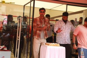 ranbir kapoor celebrates the first anniversary of his clothing brand ARKS