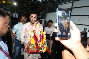 Ranbir Kapoor offered prayers and performed Ganesh Visarjan on September 11, 2024