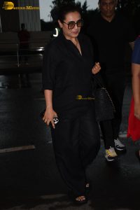 actress rani mukherjee in black dress