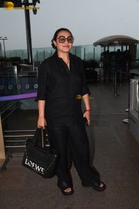 actress rani mukherjee in black dress