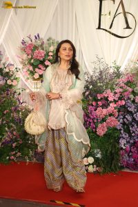 bollywood actress rani mukherjee gorgeous in a salwar dress