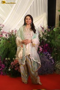 bollywood actress rani mukherjee gorgeous in a salwar dress