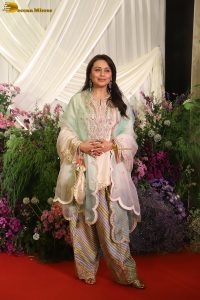 bollywood actress rani mukherjee gorgeous in a salwar dress