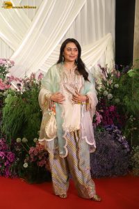 bollywood actress rani mukherjee gorgeous in a salwar dress