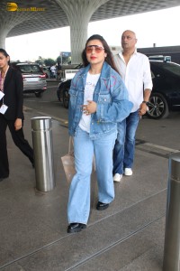actress Rani Mukerji spotted wearing all denim at the mumbai airport