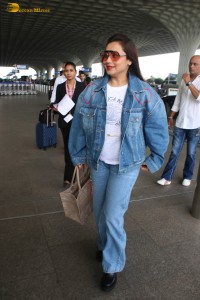 actress Rani Mukerji spotted wearing all denim at the mumbai airport