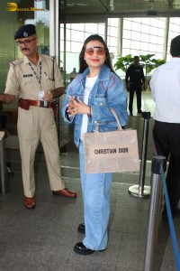 actress Rani Mukerji spotted wearing all denim at the mumbai airport