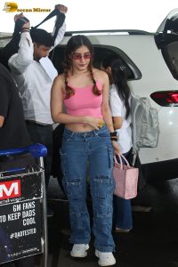 raveena tandon’s daughter and actress rasha thadani beautiful in a pink top
