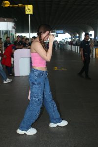 raveena tandon’s daughter and actress rasha thadani beautiful in a pink top