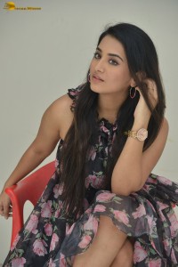 actress Rashi Singh hot photoshoot