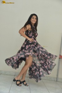 actress Rashi Singh hot photoshoot