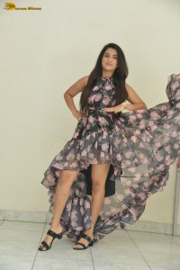 actress Rashi Singh hot photoshoot