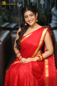 actress rashi singh very pretty in a red saree