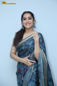 Rashmi Gautam Picture Gallery 1