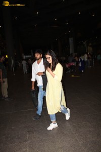 actress rashmika mandanna spotted in a casual attire at mumbai airport