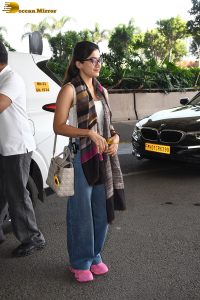 actress Rashmika Mandanna cute in top and jeans