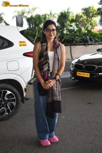 actress Rashmika Mandanna cute in top and jeans