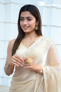 Rashmika-39