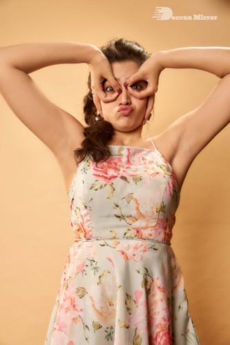 Telugu Actress Rashmika Mandanna Photoshoot with funny expressions