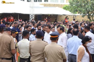 Business Tycoon Ratan Tata’s Final Journey attended by Amit Shah, Eknath Shinde, Sharad Pawar, Chandrababu Naidu, Nita Ambani, Aamir Khan, and others