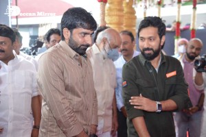 Ravanasura Movie Opening Stills with Ravi Teja, Chiranjeevi, Anu Emmanuel, Faira Abdullah