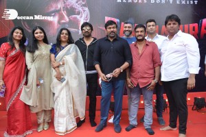 Ravanasura Movie Opening Stills with Ravi Teja, Chiranjeevi, Anu Emmanuel, Faira Abdullah