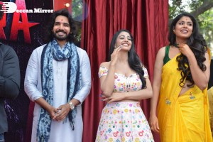 Ravanasura Movie Opening Stills with Ravi Teja, Chiranjeevi, Anu Emmanuel, Faira Abdullah